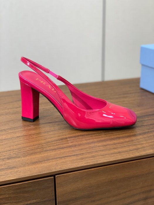 Босоножки фото 6