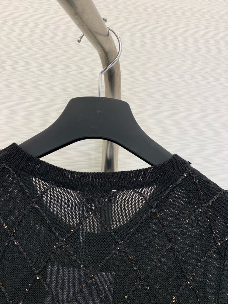 T-shirt women's фото 7