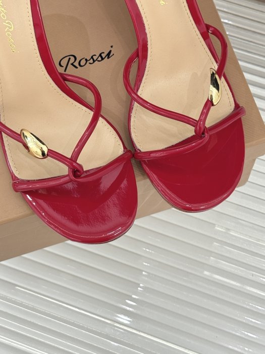 Sandals on stud фото 7