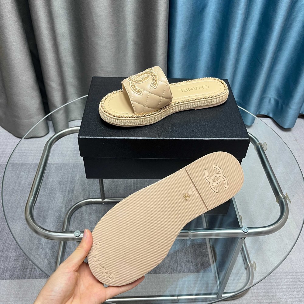 Шлепанцы женские фото 9