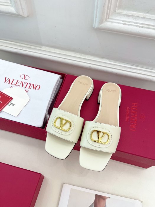 Босоножки фото 5