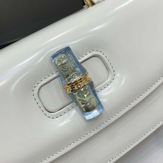 Сумка кожаная Gucci Bamboo Diva 26 см фото 6