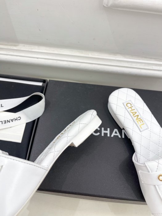 Шлепанцы фото 7