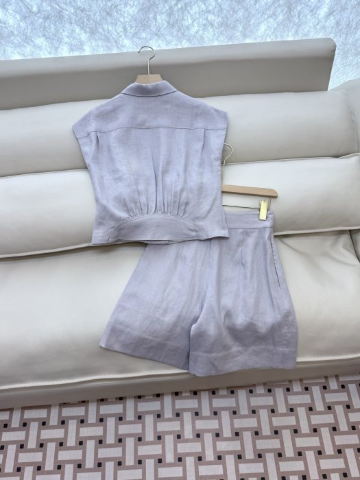 Костюм женский фото 4