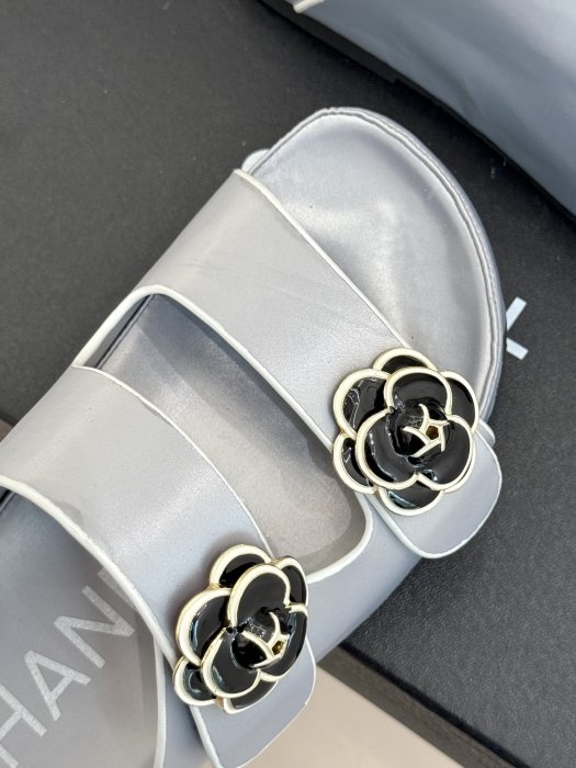 Шлепанцы фото 7