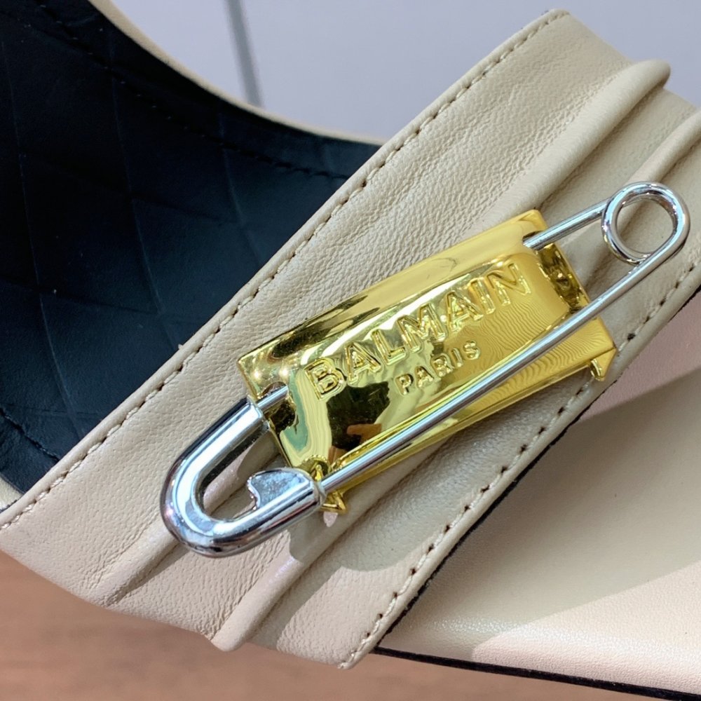 Босоножки фото 7