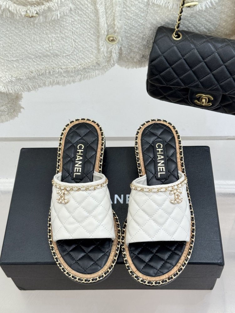 Шльопанці жіночі фото 4