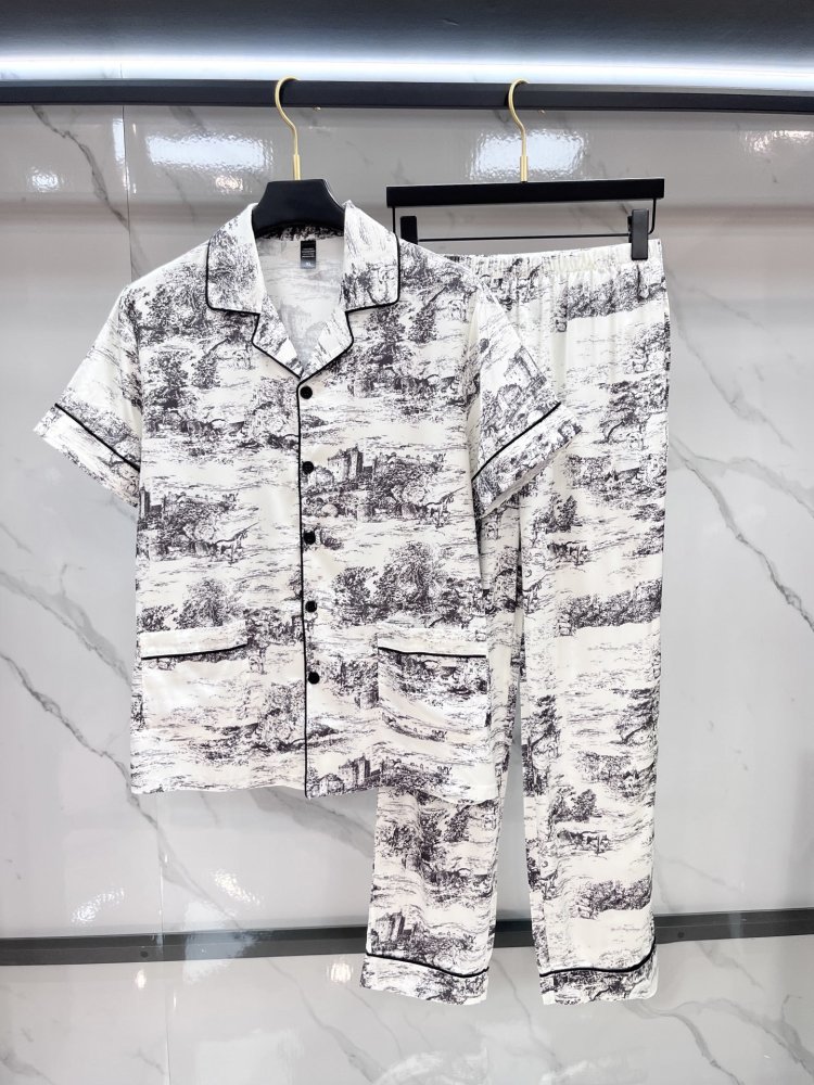 Костюм мужской