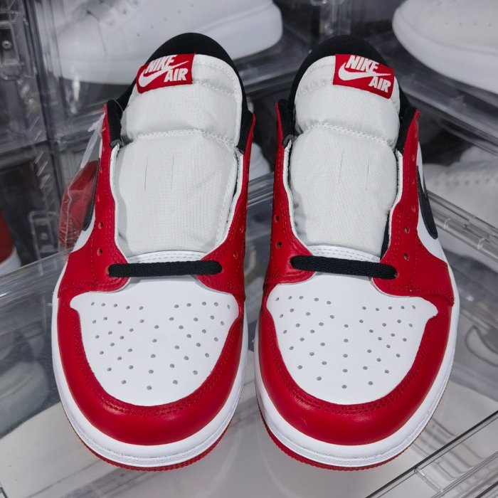 Sneakers Air Jordan 1 Retro Low Chicago фото 4