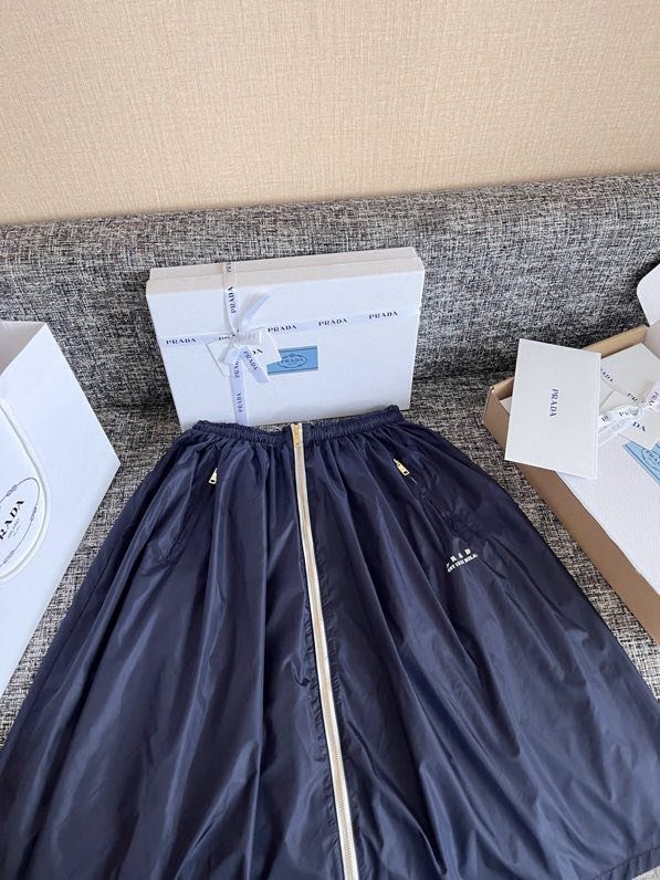 Skirt on lightning фото 6