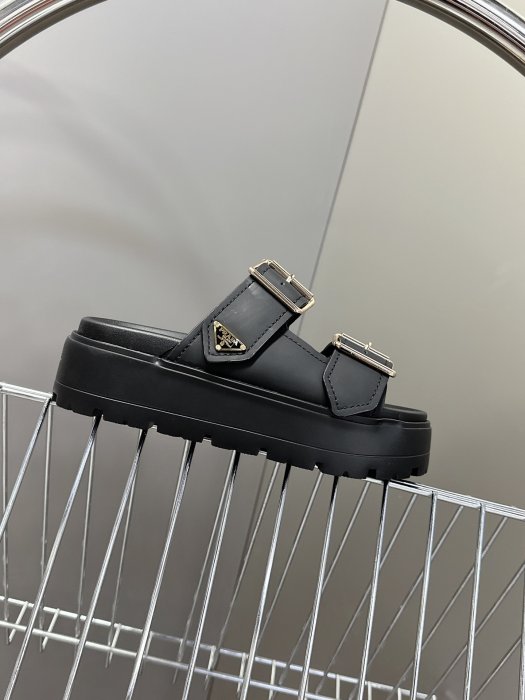 Шлепанцы фото 5