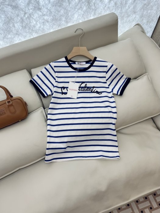 T-shirt women's фото 3