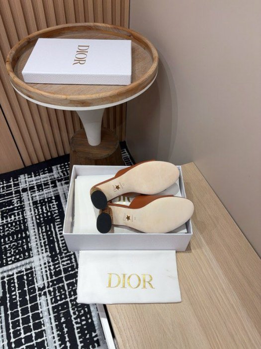 Босоножки Dior Icon на толстом фото 9