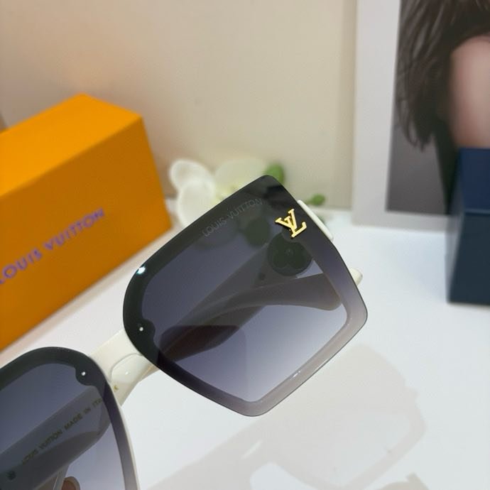 Очки солнцезащитные фото 4