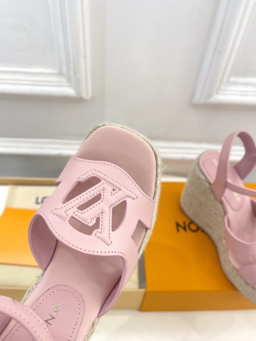 Босоножки фото 6