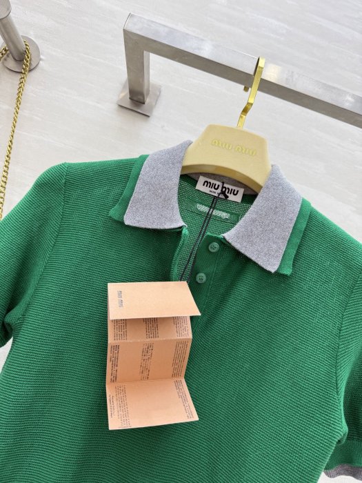 Футболка жіноча фото 6