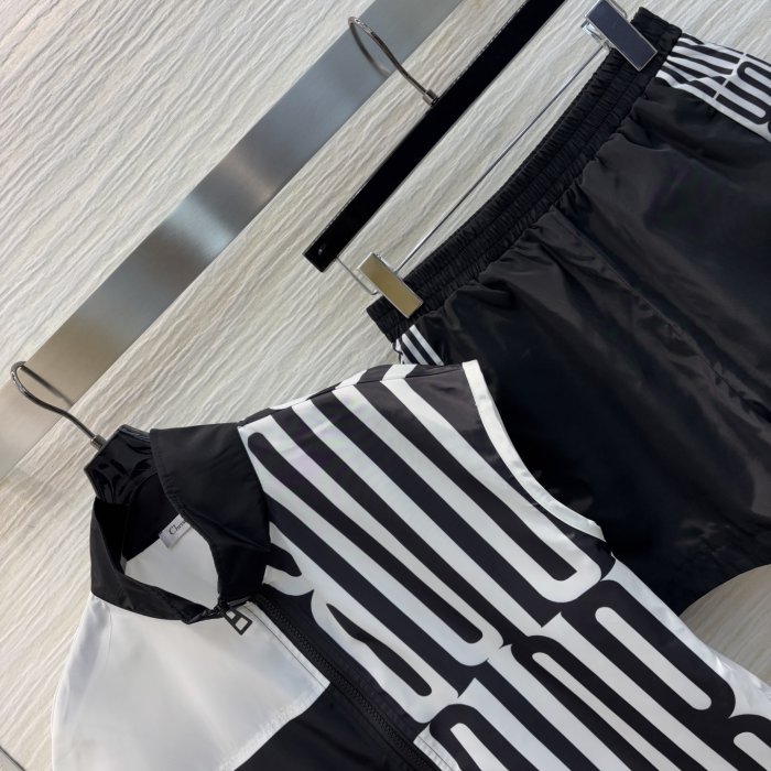 Костюм женский фото 2