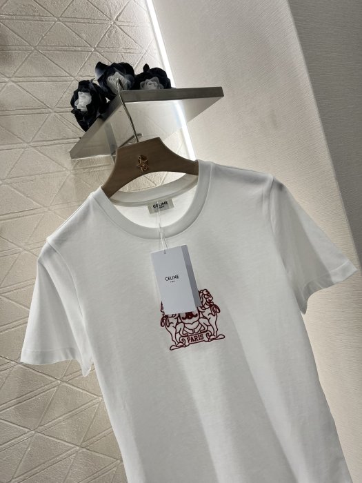 Футболка жіноча фото 3