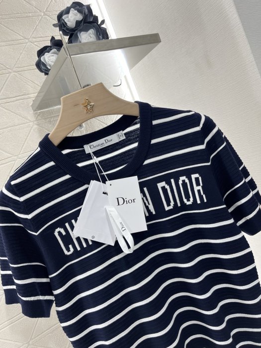 Футболка женская фото 3