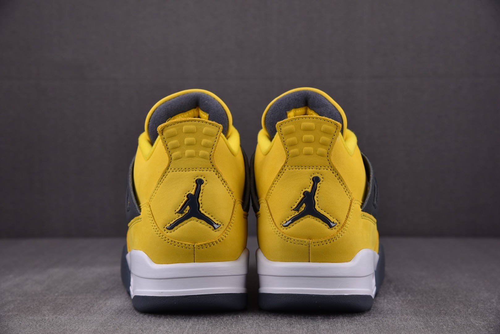 Кросівки Air Jordan 4 Retro Lightning - CT8527-700 фото 5