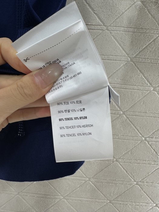 Футболка жіноча фото 9