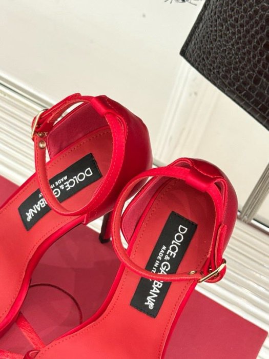 Босоноэки на високому підборах фото 8