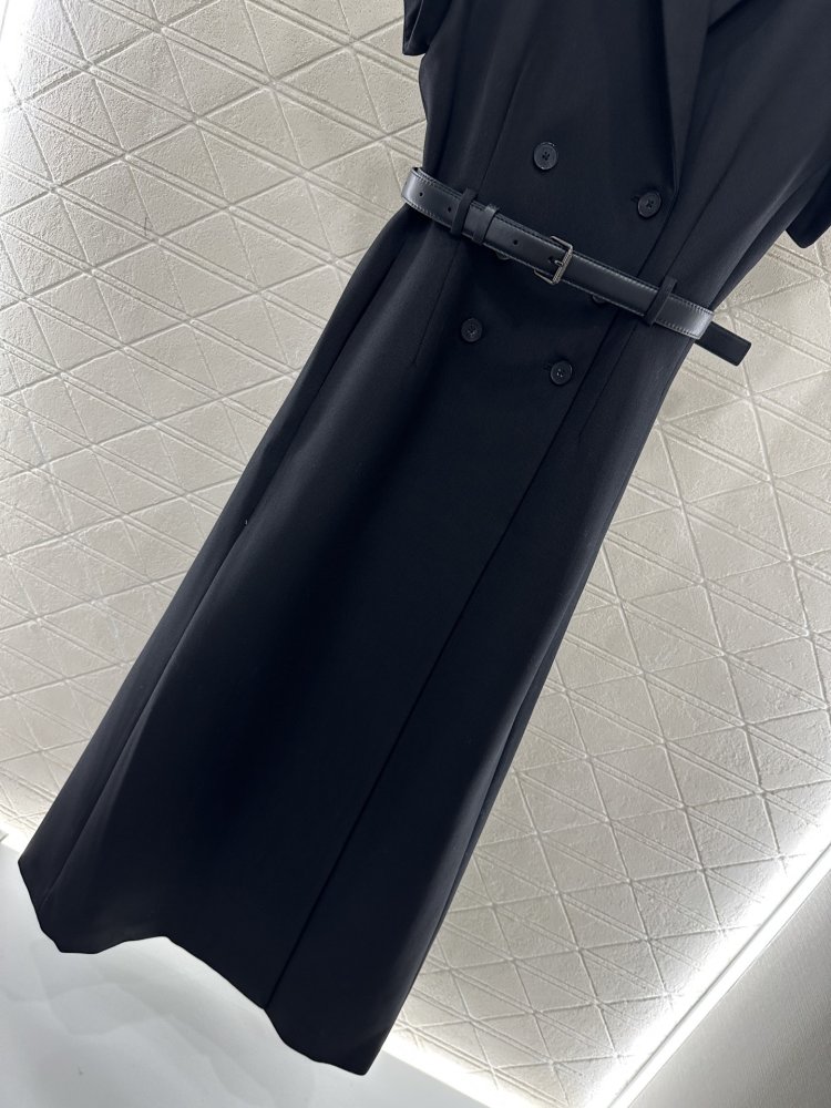 Платье с отворотом и широкими рукавами фото 5