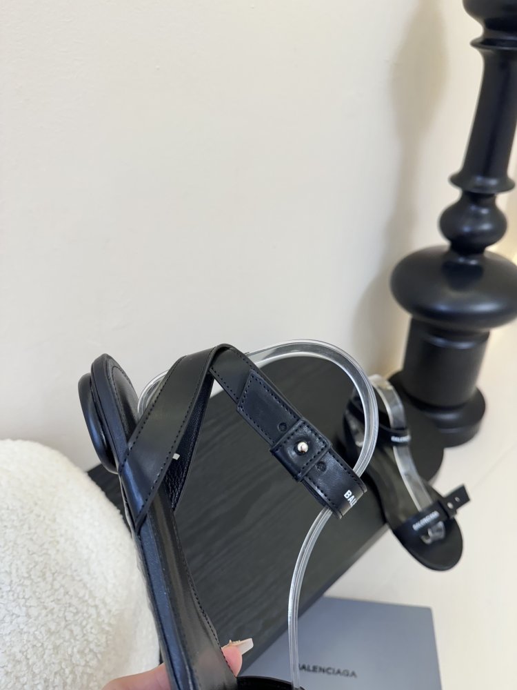 Босоножки фото 8