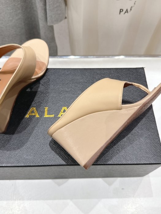 Босоножки фото 8