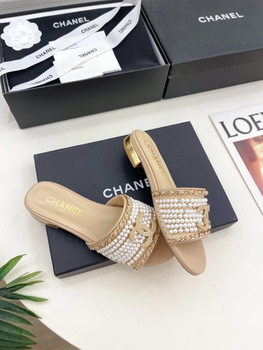 Шлепанцы женские фото 2