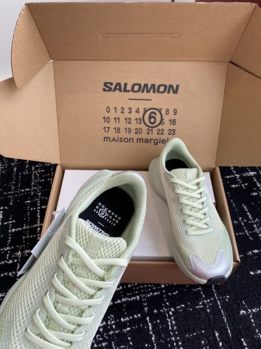 Кросівки фото 8