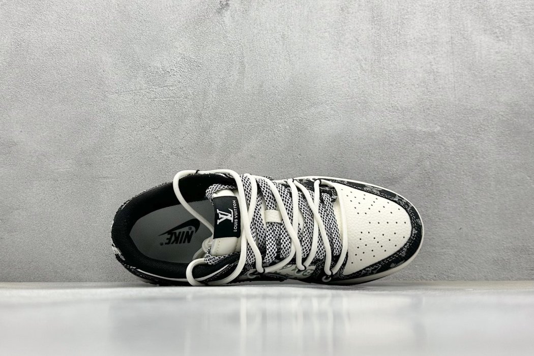 Кроссовки Nike SB Dunk Low фото 3