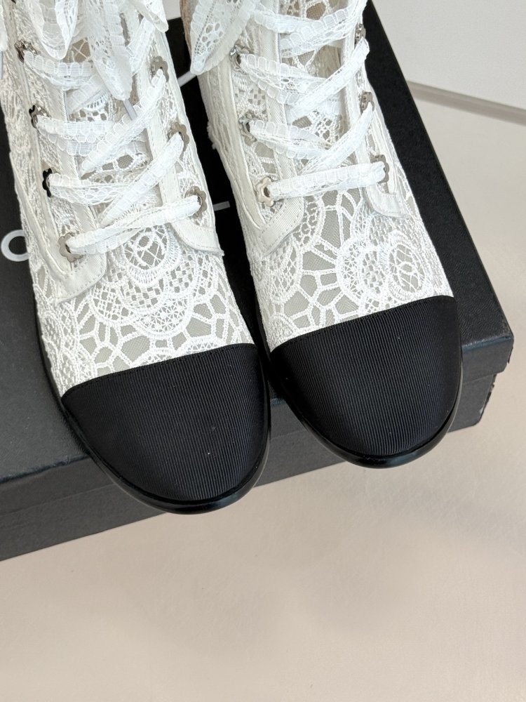 Ботинки женские фото 7