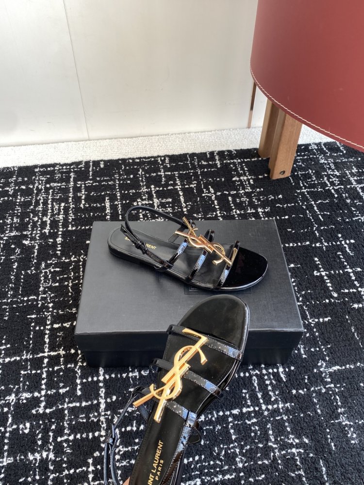 Босоножки фото 6