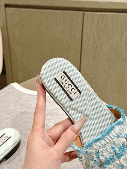 Шлепанцы фото 2