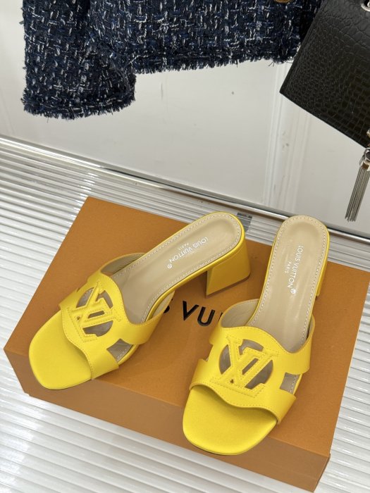 Босоножки фото 2