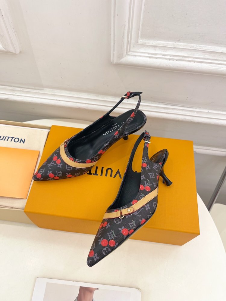 Босоножки фото 5