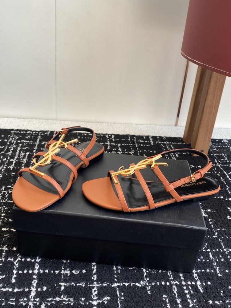 Босоножки фото 3