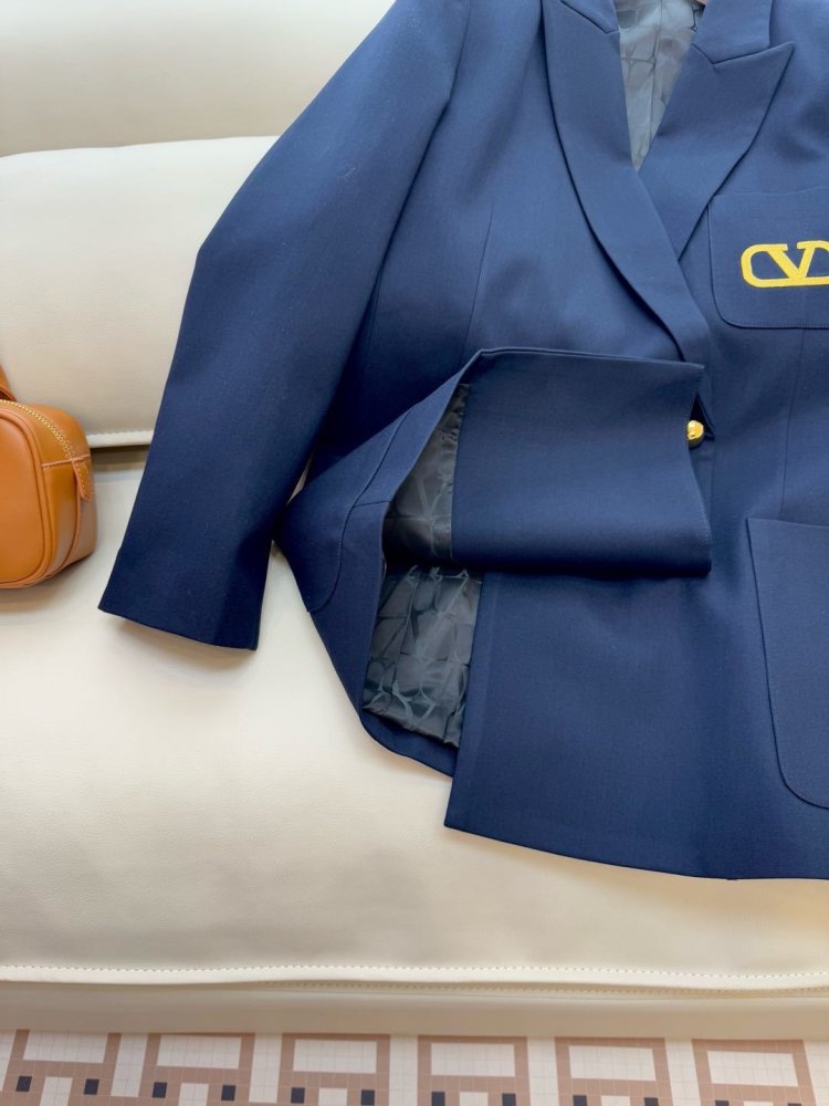 Костюм женский фото 8