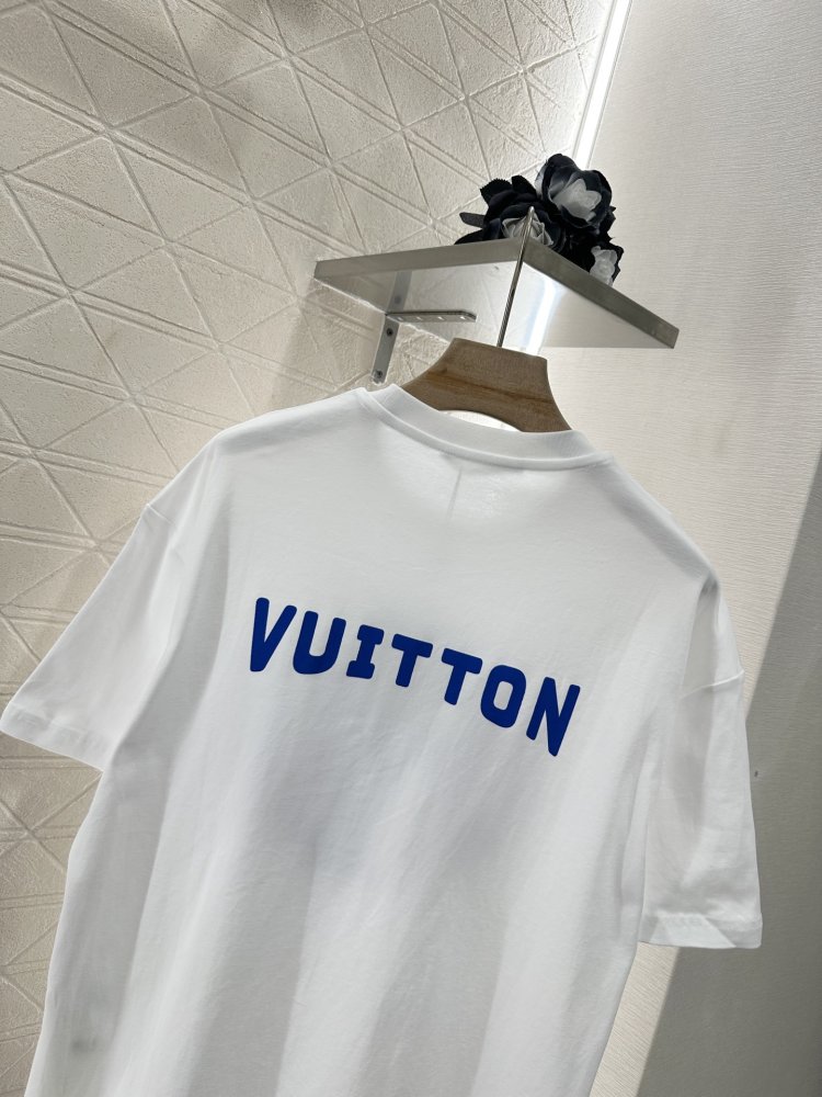 T-shirt women's фото 4