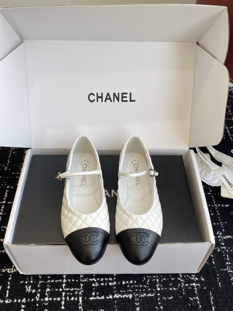 Ballet shoes leather