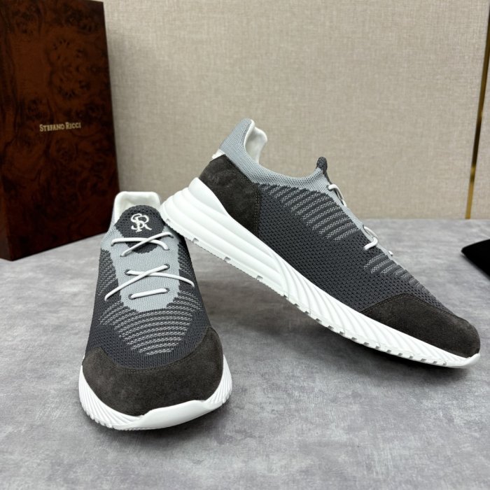 Кросівки фото 4