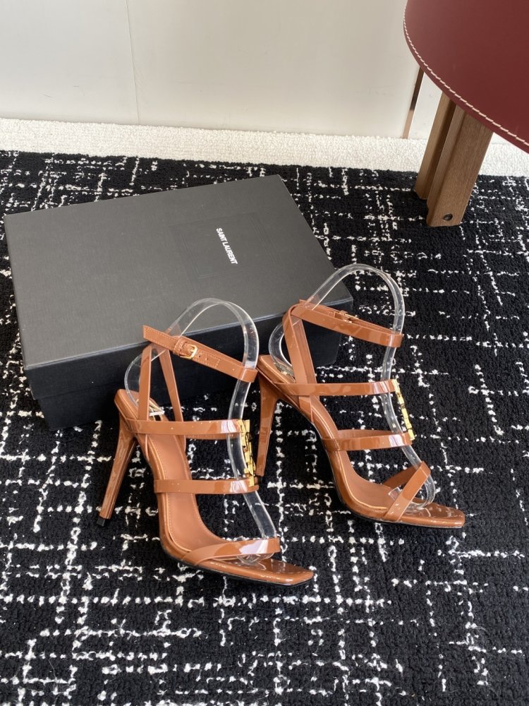 Босоножки фото 5