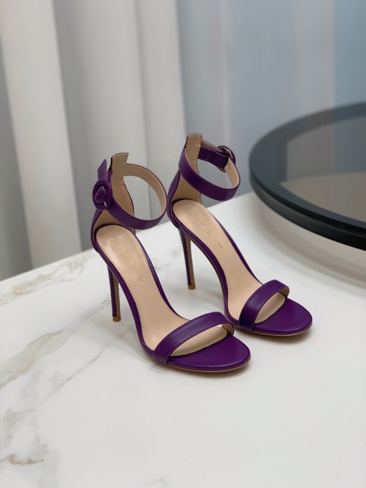 Босоножки фото 7