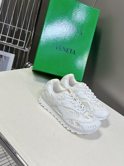 Кроссовки фото 2