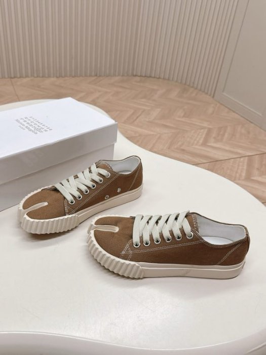 Кеди жіночі з роздвоєним носком фото 2