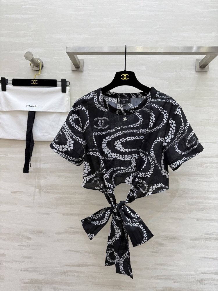 Футболка жіноча