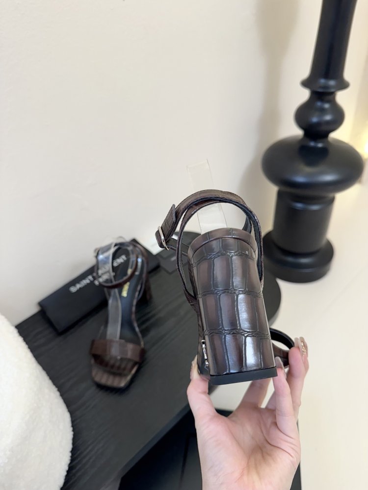 Босоніжки фото 7