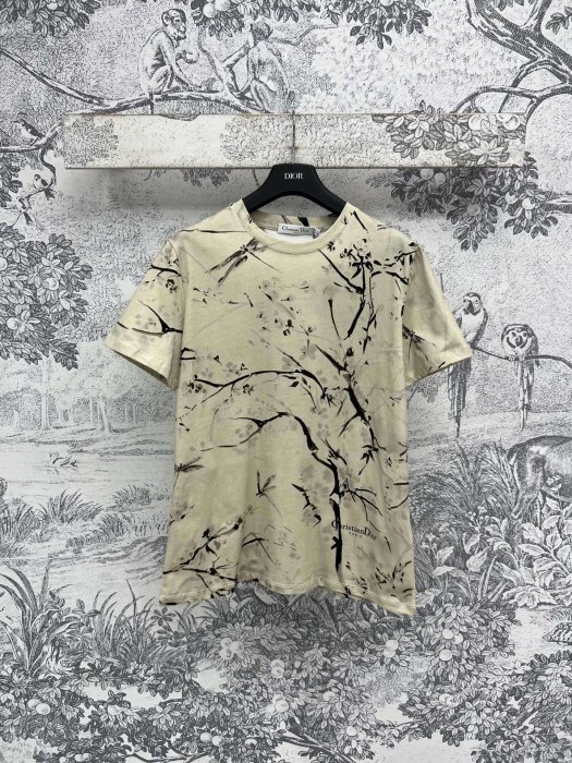 Футболка женская