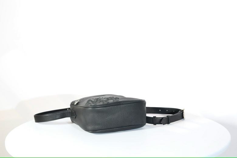 A bag across shoulder Taka фото 4